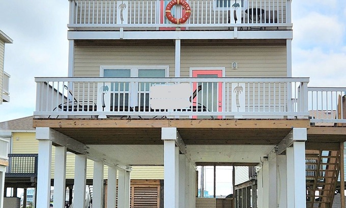 Surfside Beach House | New Dreamy Beach House just steps to the sand!
