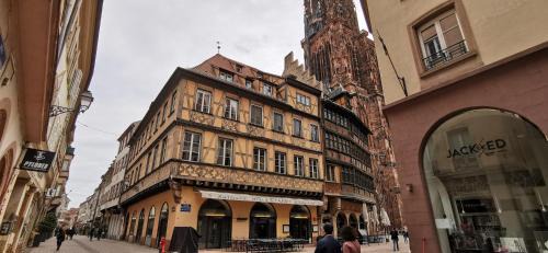 City-Centre - Petite France Apartment | New Duplex de charme au pied de la Cathédrale Carré d'or