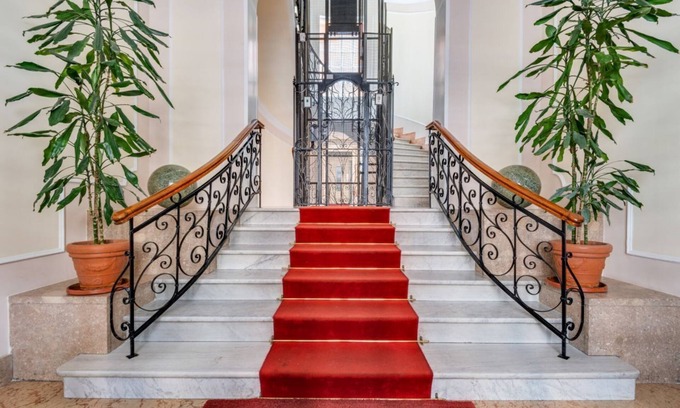 Castelletto Apartment | NEW! Elegant Apt just 300 meters from Villa Gruber! perfect x6