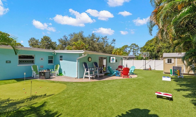 St. Petersburg - Clearwater House | New! Epic Fun by Beach~ MiniGolf/GameRoom/Disc Golf/Shuffleboard/Pacman/Firepits