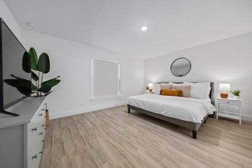 Palm Beach - West Palm Beach House | New! Few Minutes To Downtown, 10 To The Beach!