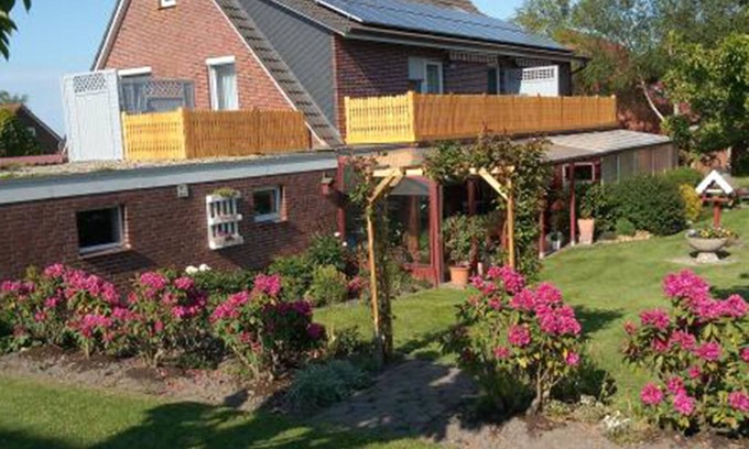 Dornumergrode Apartment | NEW! FEWO Deichblick 1 OG