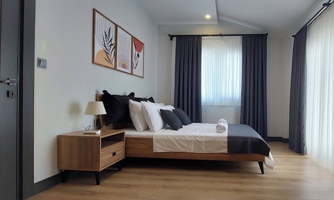 Lara House | New Flat&Large Living Space(3) Close to Lara Beach