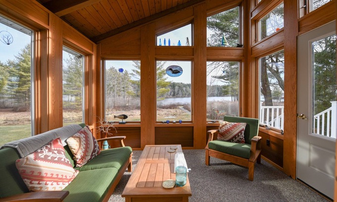 Oxford House | New for 2024! Peaceful Thompson Lake Sanctuary with 400' of waterfrontage!