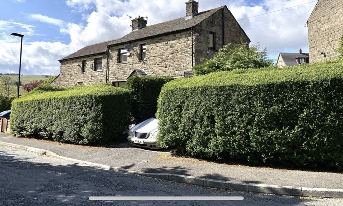 Denshaw Cottage | *New for July 2020* Holiday Cottage in Saddleworth Countryside