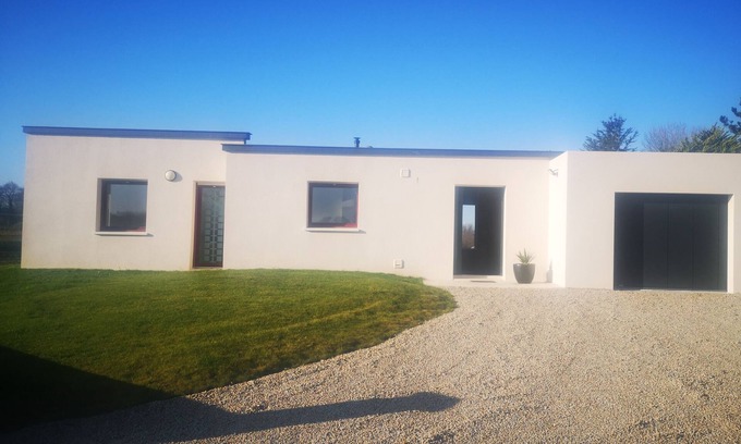 Brignogan-Plage House | New in Brignogan, family home 5 minutes' walk from the beach,