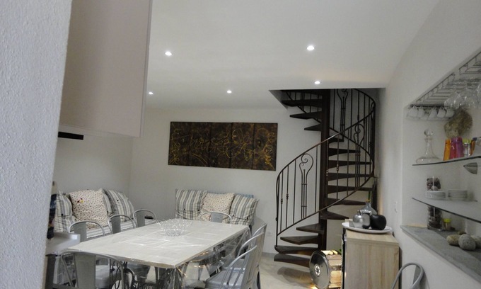 Santa-Reparata-di-Balagna House | new house (2016) between sea and mountains 4 km from the beaches