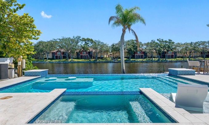 Cove House | NEW Heated Salt Pool & Spa on Waterfront Canal