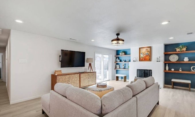 Buckner Terrace - Everglade Park House | New home close to Arboretum, White Rock Lake and Fair Park