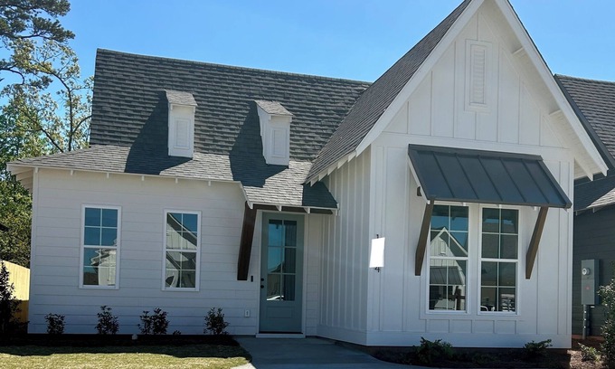 Opelika House | New Home - Perfect location for game day weekends, RTJ golf trips & much more!