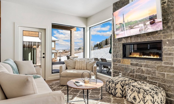 Silvercreek House | NEW HOUSE! next to the ski, perfect for families.