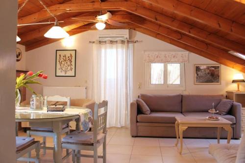 Kalamata Apartment | New independent loft, 360⁰ view, 5' beach/center