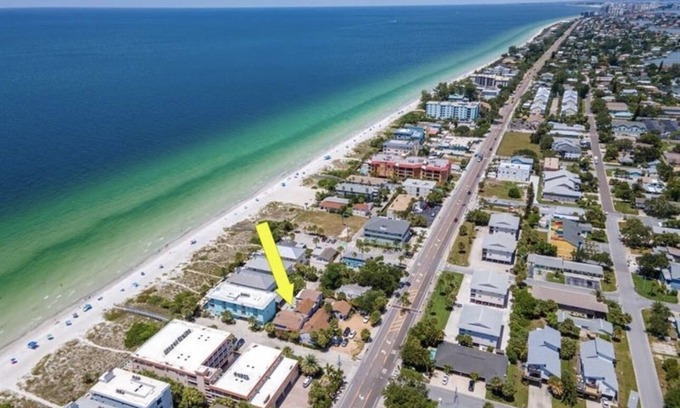 Indian Rocks Beach Cottage | NEW! Indian Rocks Beach Cottage Steps from Ocean!