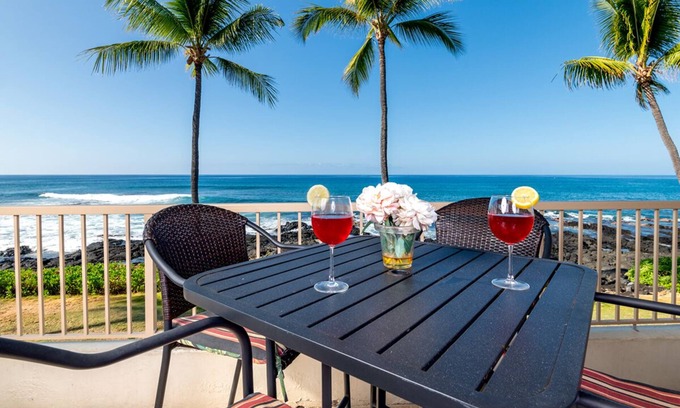 Historic Kailua Village Condo | New! Kona Reef Resort Oceanfront 🌊 2 Bdrm, 2 Bath D-11 🏖 Right on the Ocean!