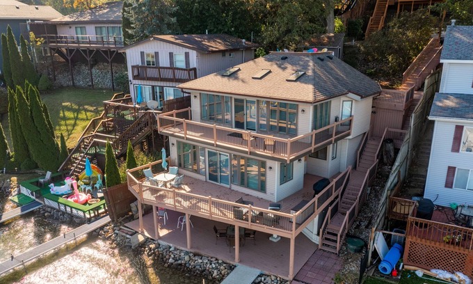 Lake James House | NEW Lake James Lakefront Home With Boatdock - Sleeps 12