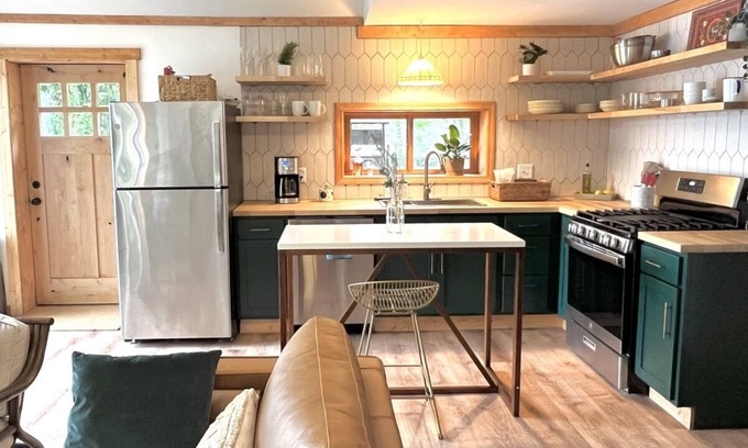 Mancelona Cabin | NEW - Lakefront Loft - 2 min from ORV Trails!