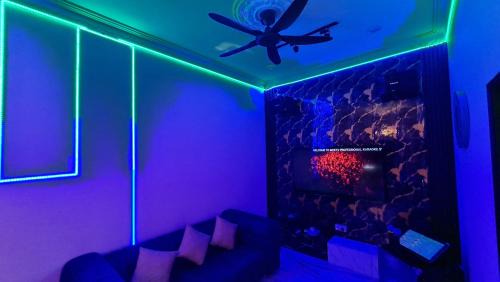 Taman Mewah Villa | NEW LAUNCH! ESCAPE VILLA 35pax 7R7B PRIVATE POOL, KTV, BBQ, ARCADE GAMES, 5min to BEACH