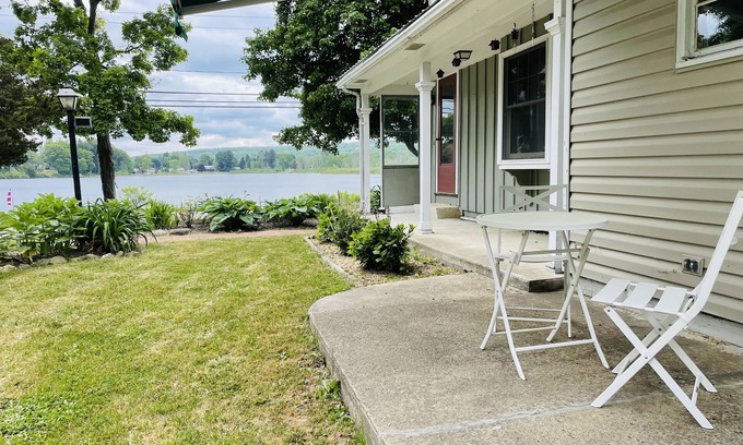 Lily Dale House | New listing! 3 Bedroom Lake House near Lily Dale