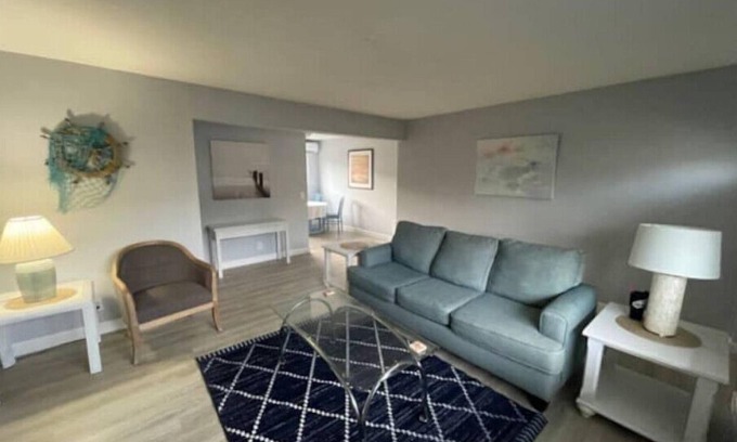 Singer Island Condo | NEW LISTING - 3 Min Walk-Beach, Hot Tub, Tennis, Wi-Fi