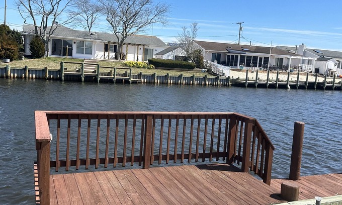Pebble Beach House | NEW LISTING 3 BDRM 2 BATH updated Jersey Shore Rental on the water.