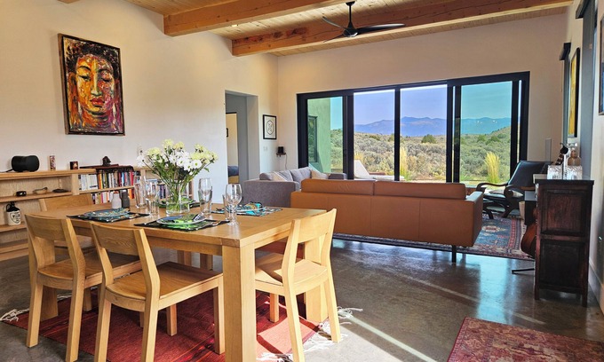 Taos House | New Listing -Amazing views, great outdoor space, modern design with solitude