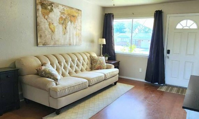 South Oklahoma City House | New Listing ~ Copper Lamp Cottage. Pet Friendly