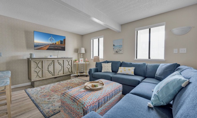 Caine Woods Condo | New Listing! Cute 2 bedroom, 2 bath condo in desirable North OC