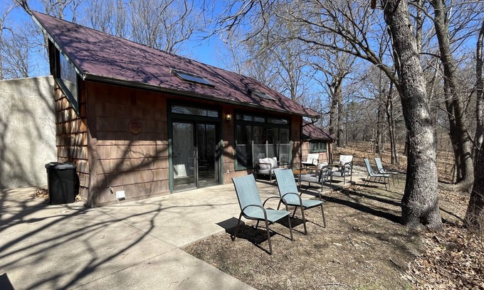 Grove House | *New Listing* Czarnik Cabin