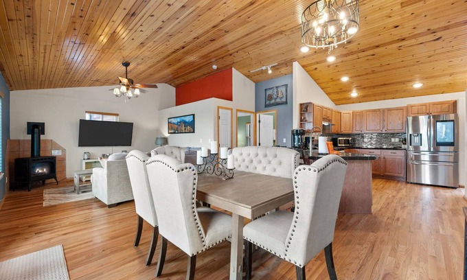 Woodland Park House | New Listing! Epic Game Room | Panoramic Mountain Views | Minutes to Trails