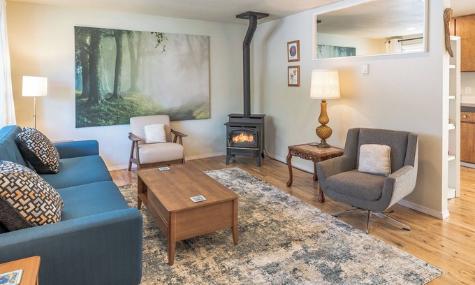 Larkspur House | New Listing! Lovely Bend home in central location ~ Fireplace
