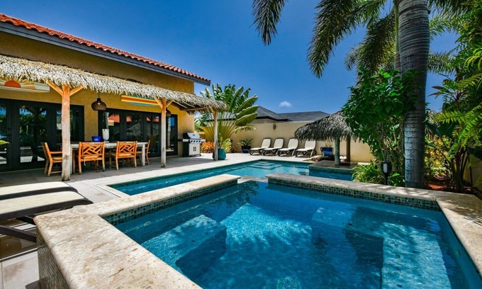 Opal House | NEW LISTING! Luxury 5 BD/5 BATH Home with pool, close to Aruba's Best Beaches