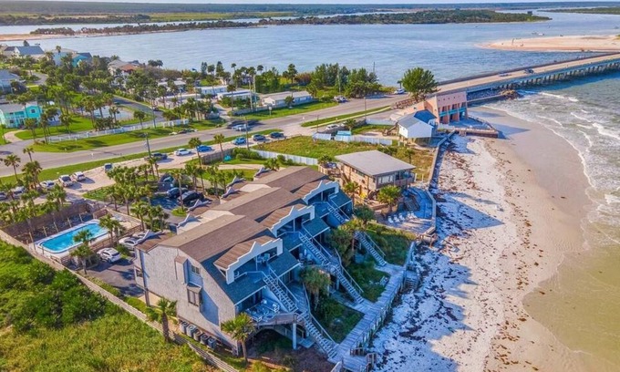 St. Augustine Condo | NEW LISTING - Oceanfront Condo ~ Excellent Location