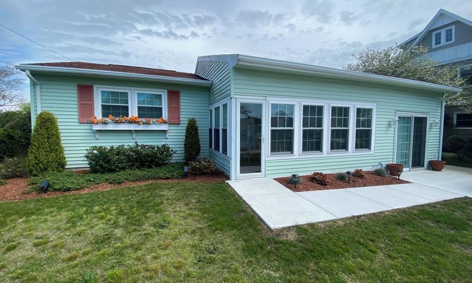 North Cape May House | NEW LISTING! Pop's Coastal Cottage only a Block to the Sandy Bay Beach