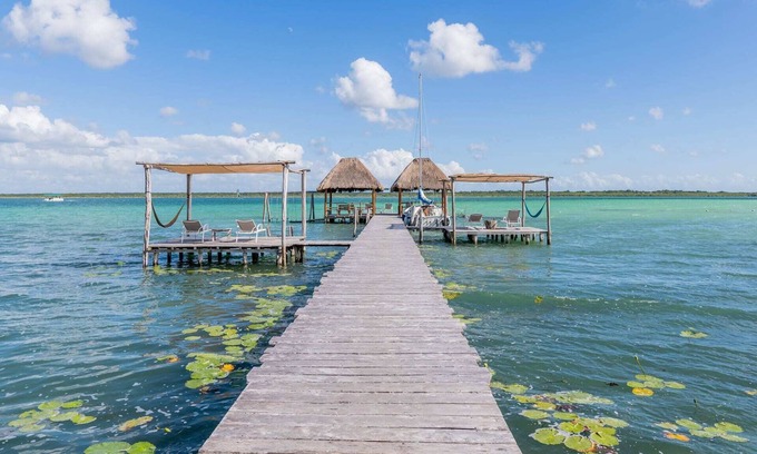 Mario Villanueva Madrid Apartment | New Listing! PRIVATE HUT @Bacalar 7 Colors Lagoon
