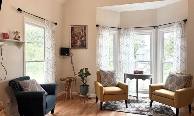 Dallas House | New Listing! Relax & Recharge