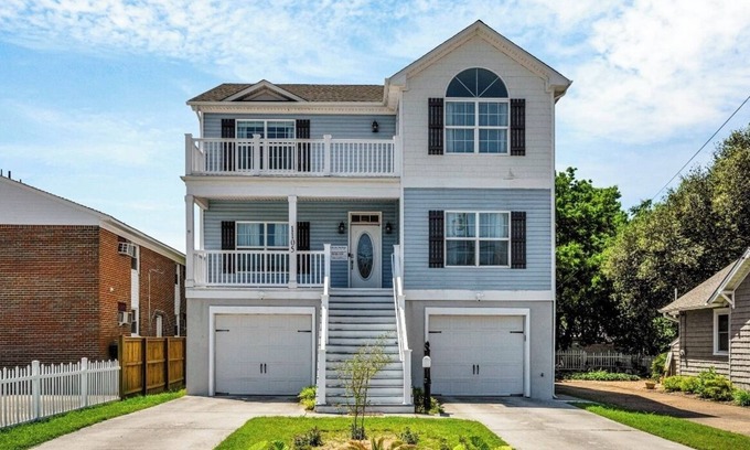 Willoughby Spit House | New listing! Sleeps 10, short walk to the beach!