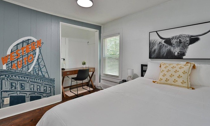 Rosedale House | NEW LISTING SPECIAL: West Plaza's best kept secret!