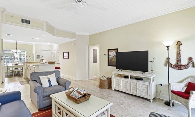 North Forest Beach Condo | New Listing 2BR/2BA/Walk-In Shower/Sofa Bed/Sleeps 7/WiFi/Porch/Pool/Hot Tub