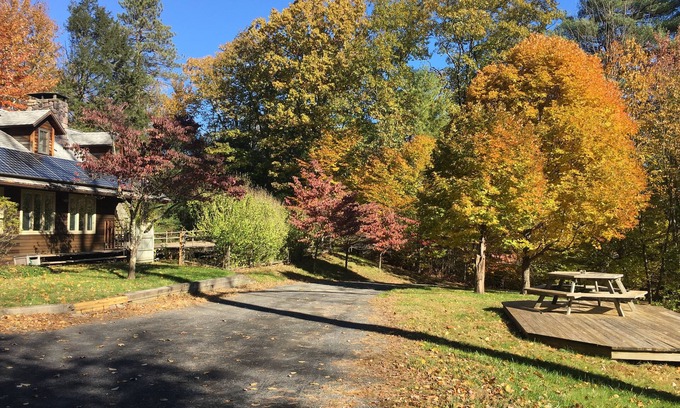 Mount Tremper House | NEW LISTING Woodstock secluded mountain retreat with beautiful pool and sauna.