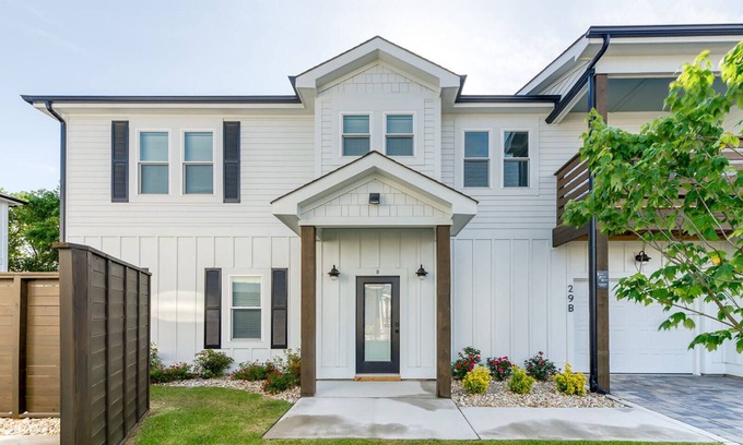 Corolla Light Condo | NEW! LIVIN A DREAM - STEPS FROM THE BEACH! PRIVATE HOT TUB!