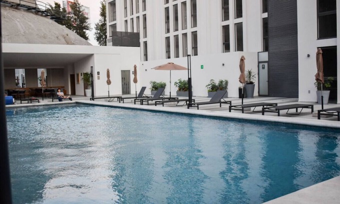 Financial District Apartment | New Loft near Andares B