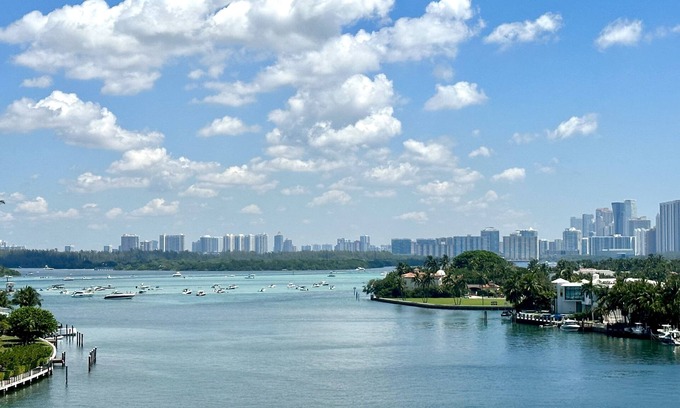 Bay Harbor Islands Condo | New Luxe Oceanfront Condo Bay Harbour Islands