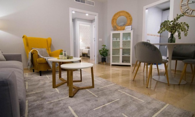 La Goleta Apartment | NEW! Luxury CITY CENTER & 2 BALCONIES
