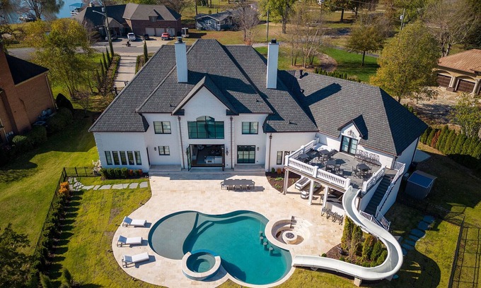 Hendersonville House | New Mansion with water slide & wine cellar sleeps 22