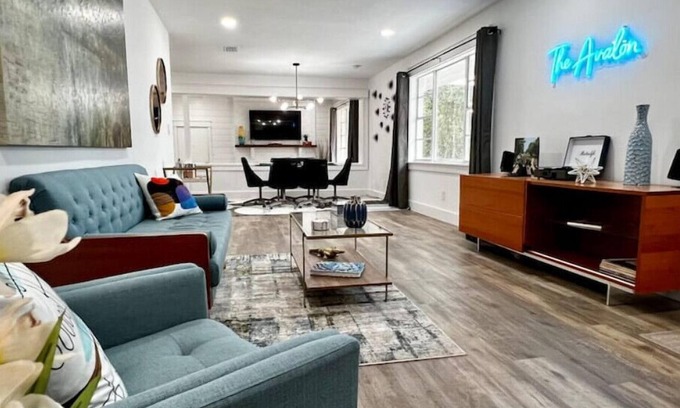 Niceville House | New Mid Century Modern with Bay Views. Destin beaches are 10 miles away. Private