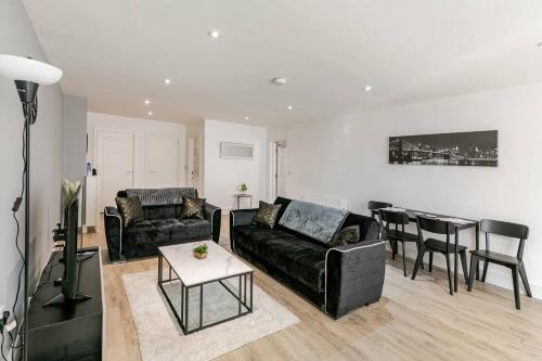 Burnley Apartment | New Modern and Spacious 2BR In The Heart of Burnley with Free Private Parking