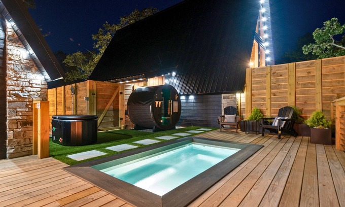 Mid America Cabin | New Modern Cabin with Pool, Sauna, and Cold Plunge