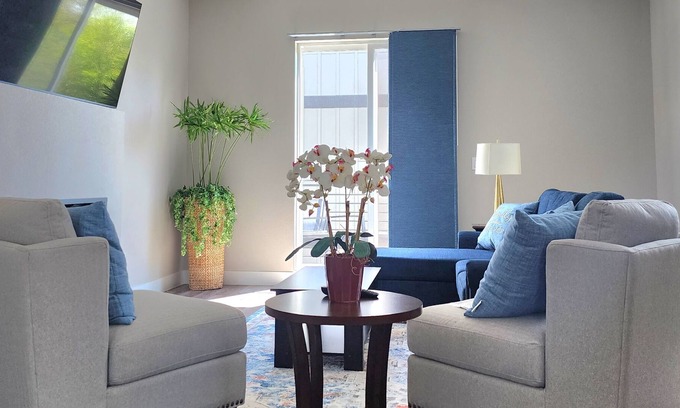 Lamar Heights Area House | New Modern Cozy Home By Denver