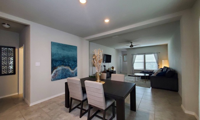 Converse House | New Modern home only 11 miles from Downtown and the Pearl Brewery!
