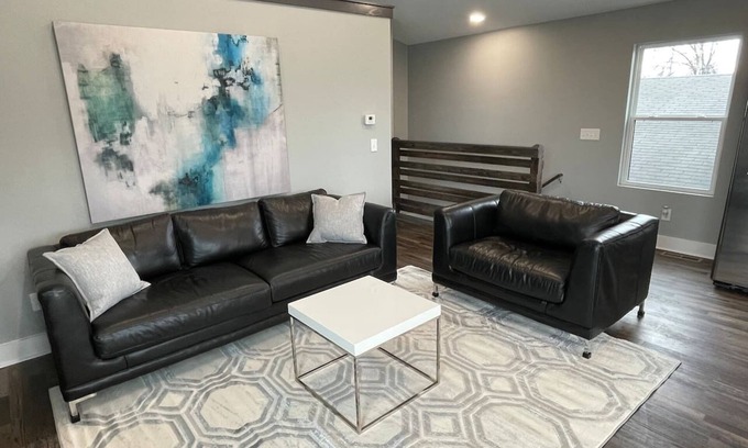 Wyandotte Condo | *New* Modern Loft+Sky Deck~Expo UL Walk to Derby